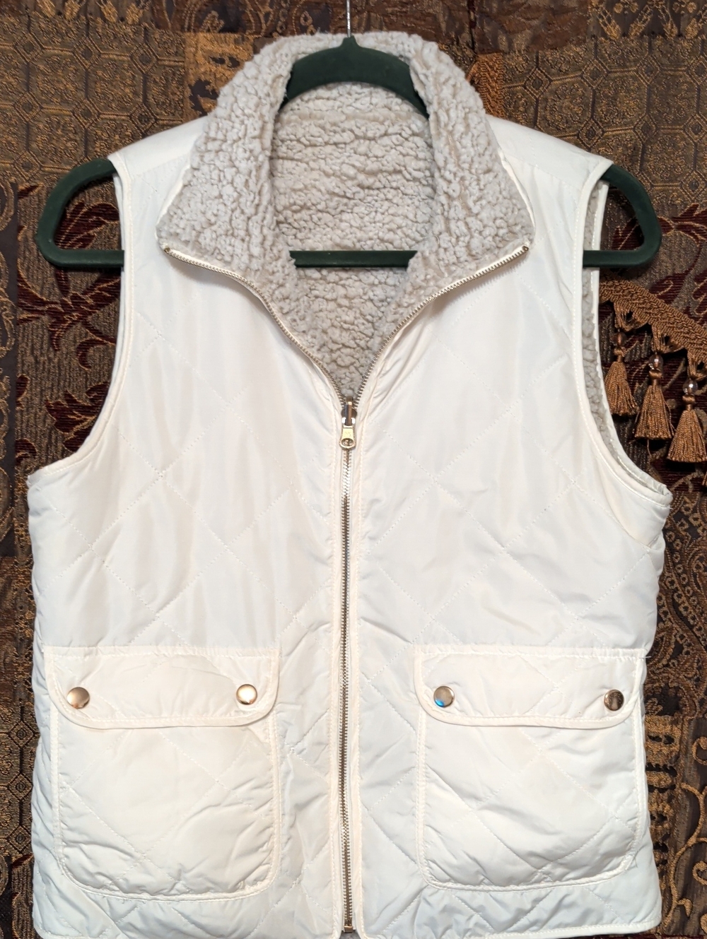 Women's Cream Quilted Sherpa-Lined Vest. Sz. Medium